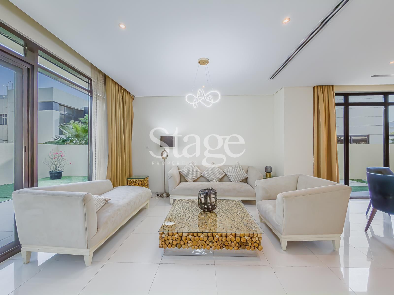 3 bedrooms Twin Villas for Rent in DAMAC Hills, Dubai VI8941L