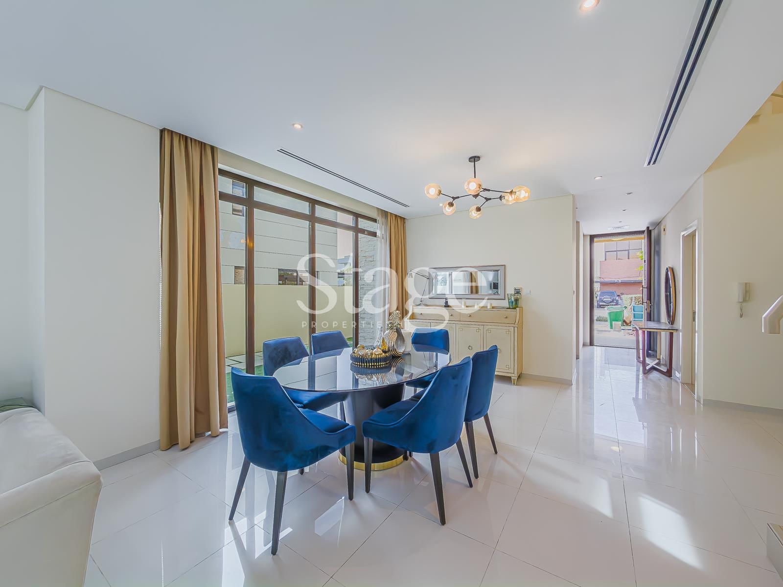 3 bedrooms Twin Villas for Rent in DAMAC Hills, Dubai VI8941L