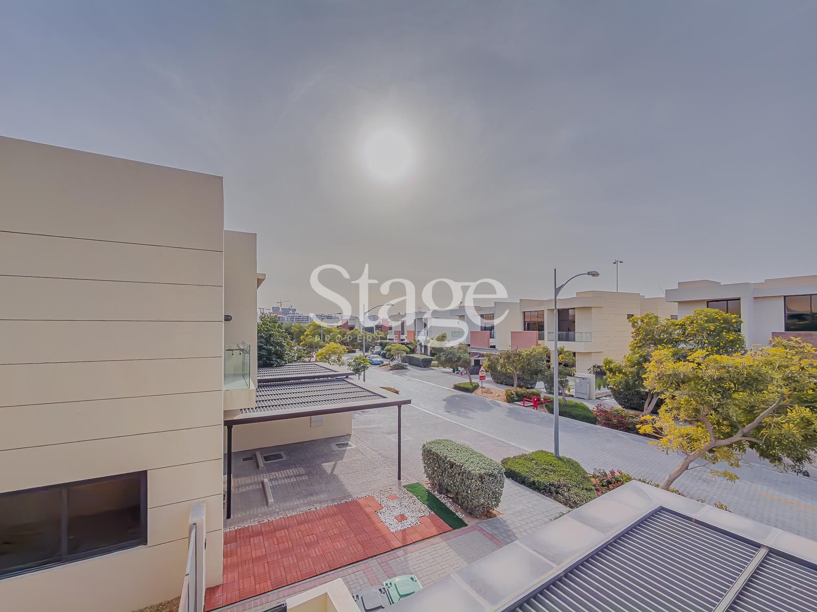 3 bedrooms Twin Villas for Rent in DAMAC Hills, Dubai VI8941L