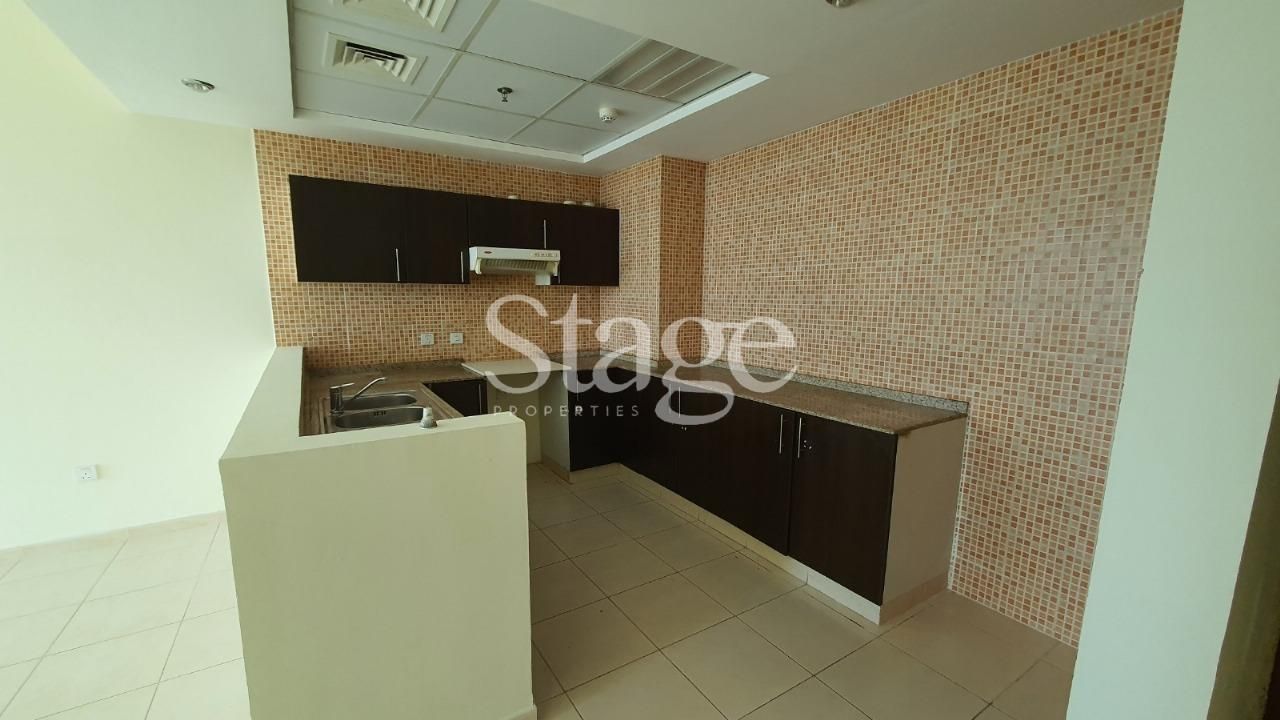 2 bedrooms apartment for Rent in Dubai Sports City, Dubai AP7439L