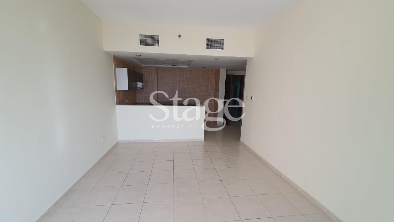 2 bedrooms apartment for Rent in Dubai Sports City, Dubai AP7439L