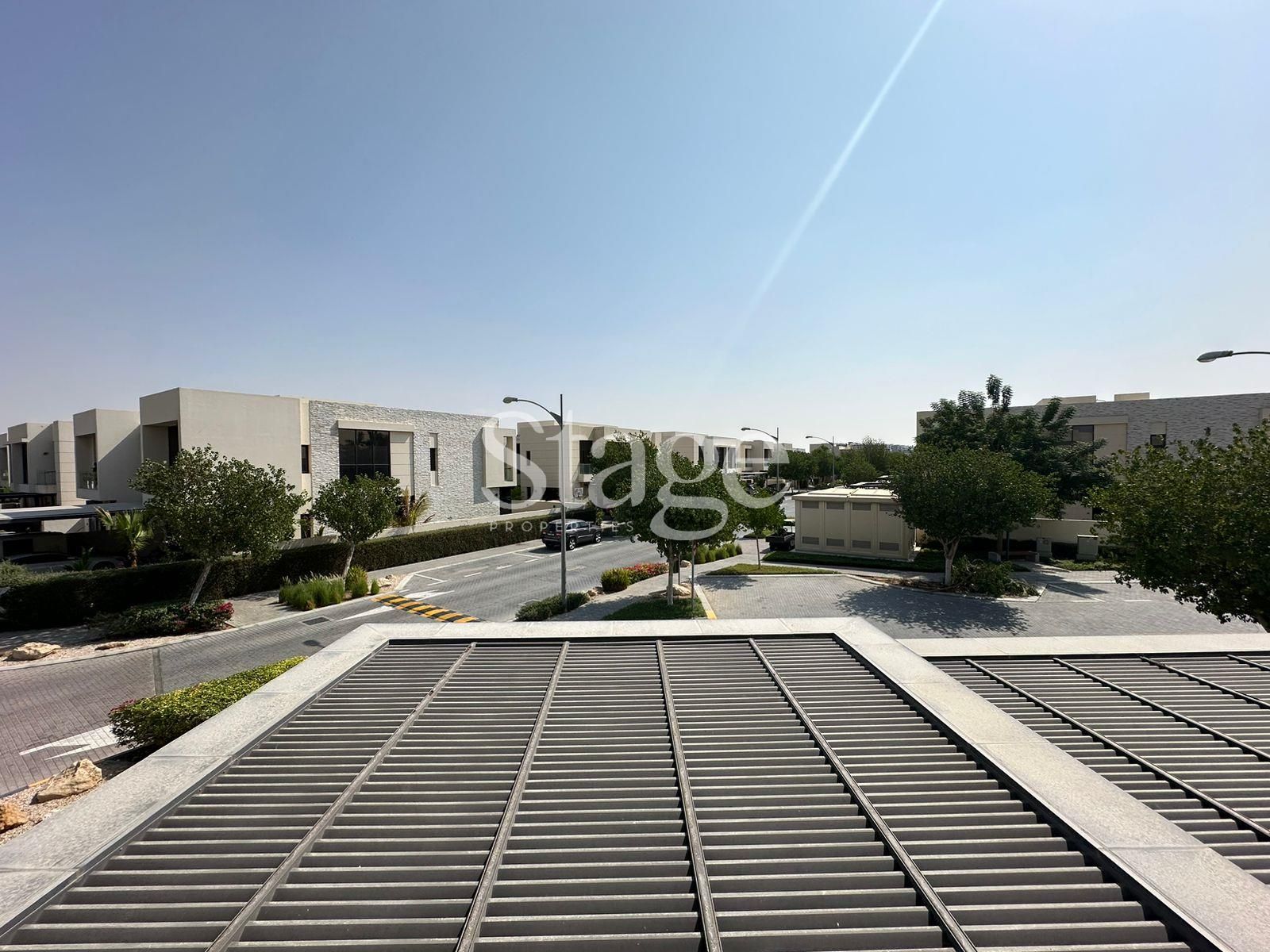 3 bedrooms Twin Villas for Rent in DAMAC Hills, Dubai VI9974L