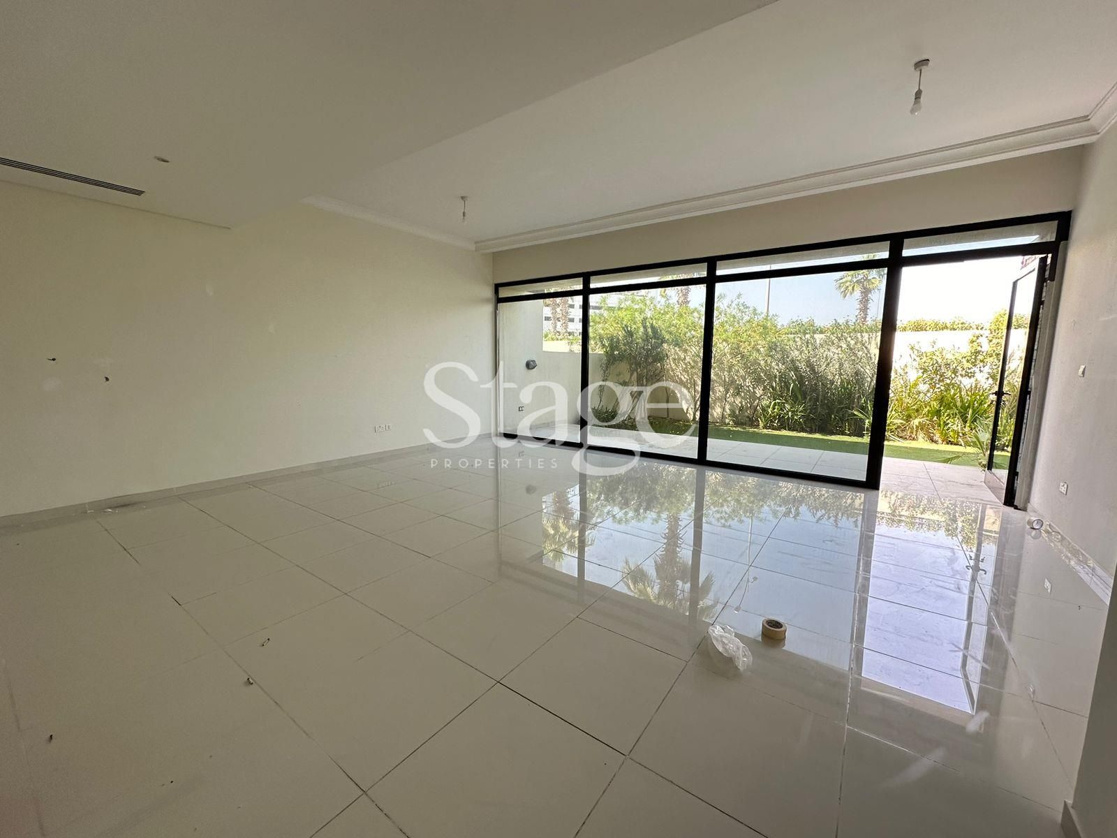 3 bedrooms Twin Villas for Rent in DAMAC Hills, Dubai VI9974L