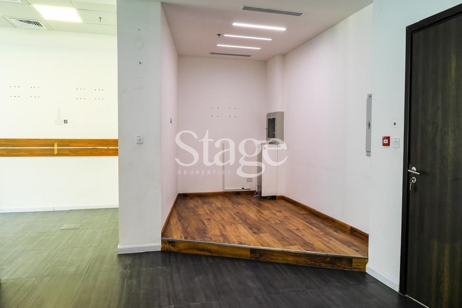 مساحة مكتبية للبيع في Jumeirah Lake Towers، Dubai OF9237S