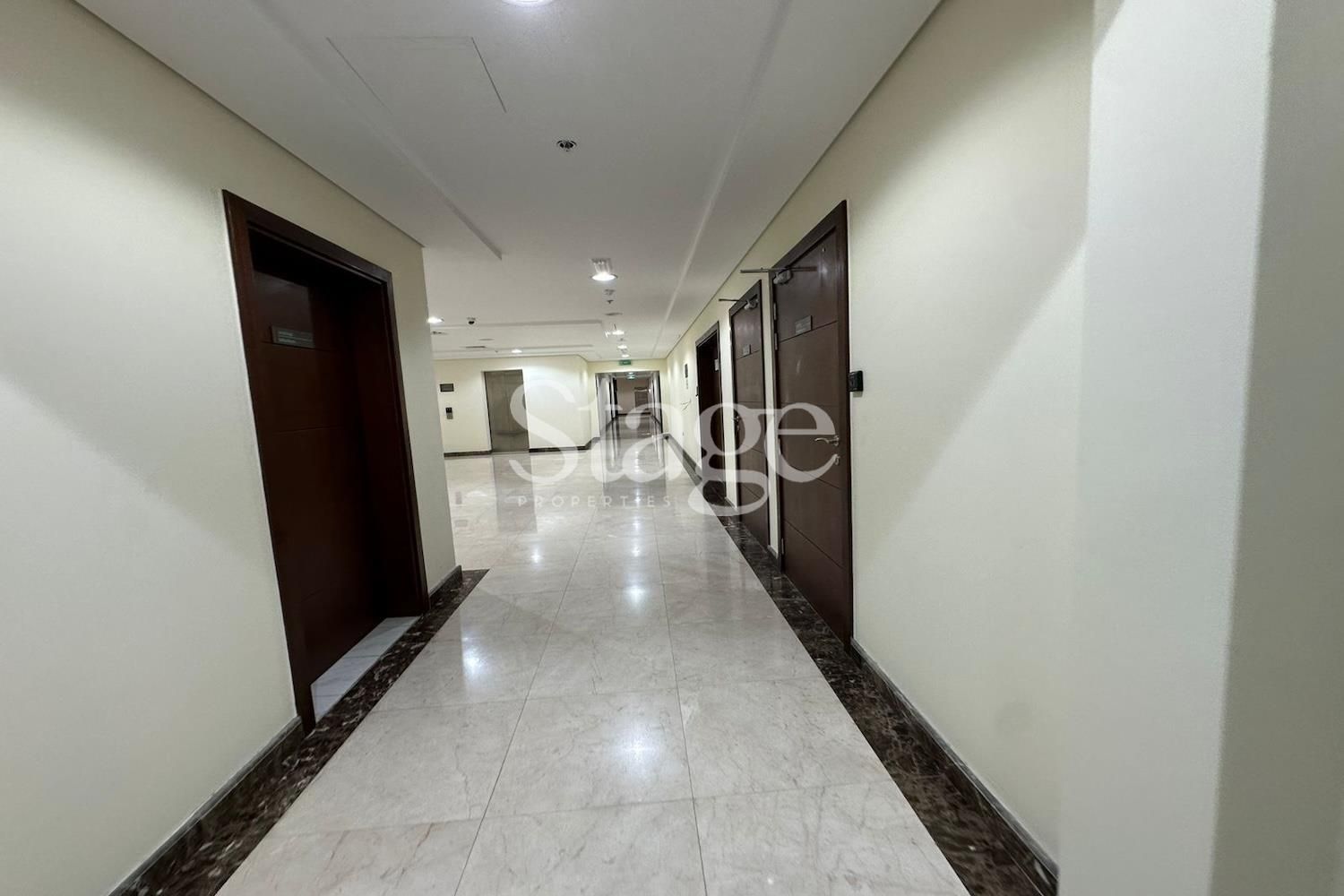 مساحة مكتبية للبيع في Jumeirah Lake Towers، Dubai OF9237S