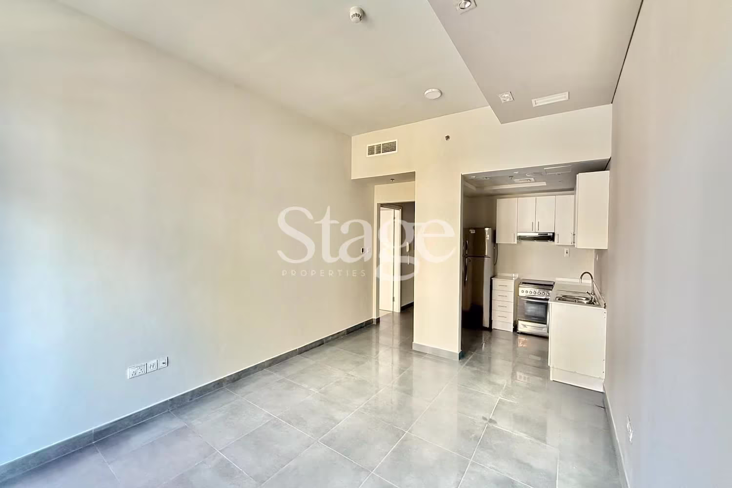 Specious |One Bedroom |Huge Layout Prime Location