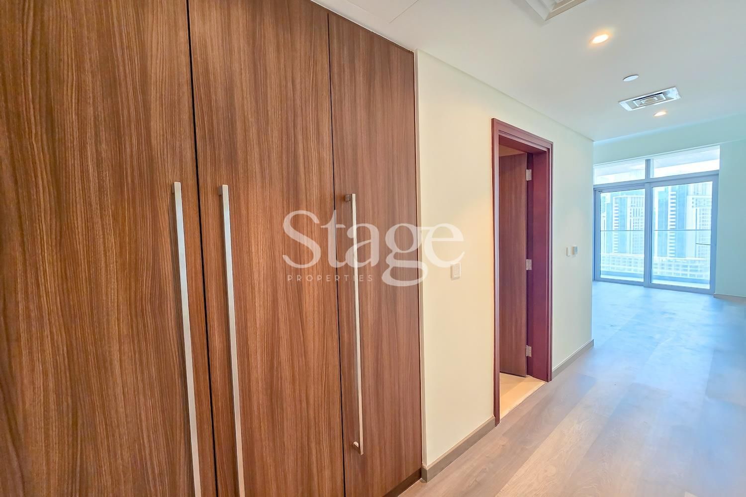 شقة من ٣ غرف نوم للبيع في Downtown Dubai، Dubai AP8469S