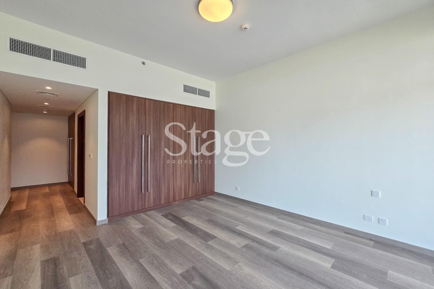 شقة من ٣ غرف نوم للبيع في Downtown Dubai، Dubai AP8469S
