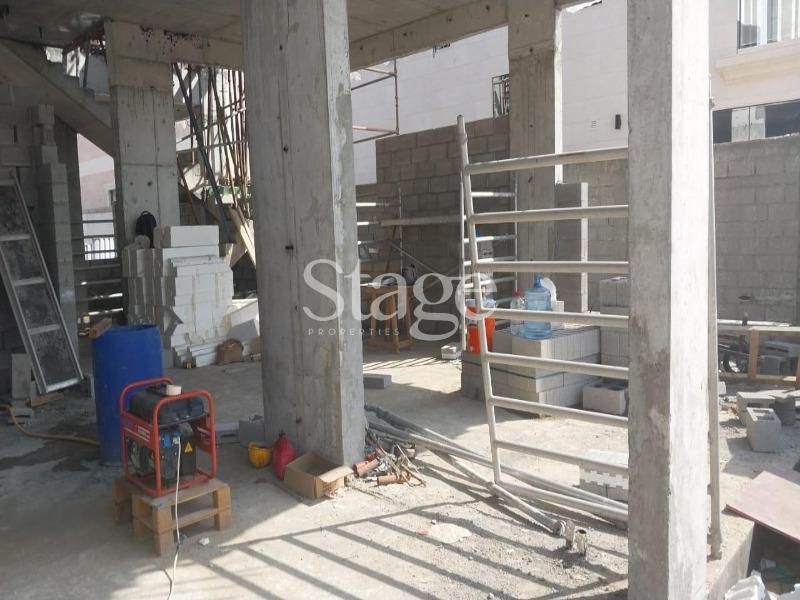 فيلا من ٥ غرف نوم للبيع في Tilal City، Sharjah VI7487S