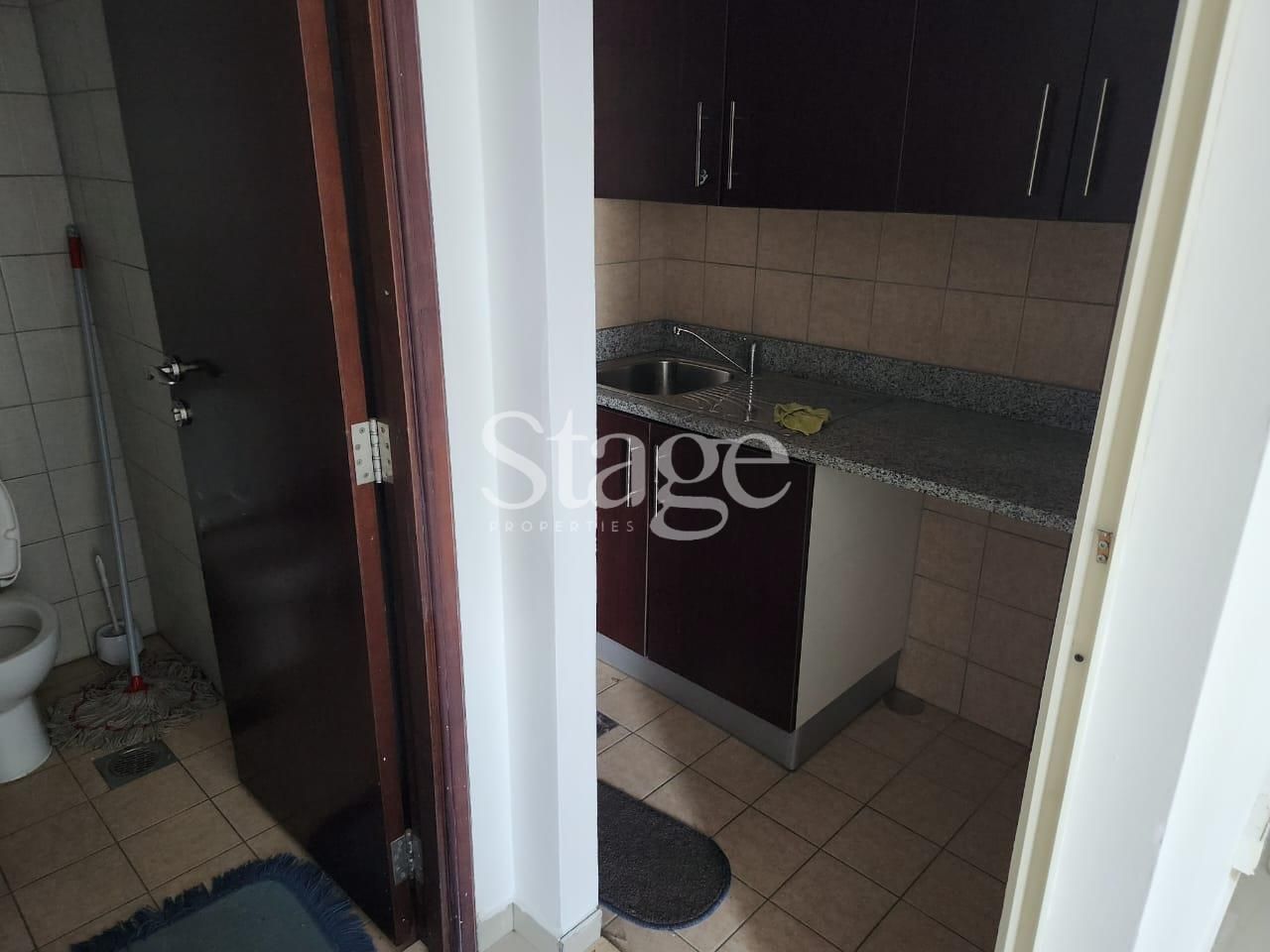 1 bedroom apartment for Rent in Jumeirah Lake Towers, Dubai AP7570L