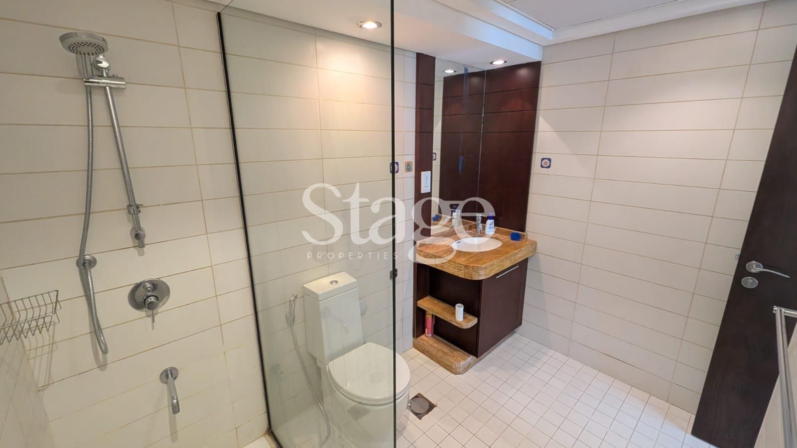 شقة من غرفة نوم للإيجار في Downtown Dubai، Dubai AP9216L