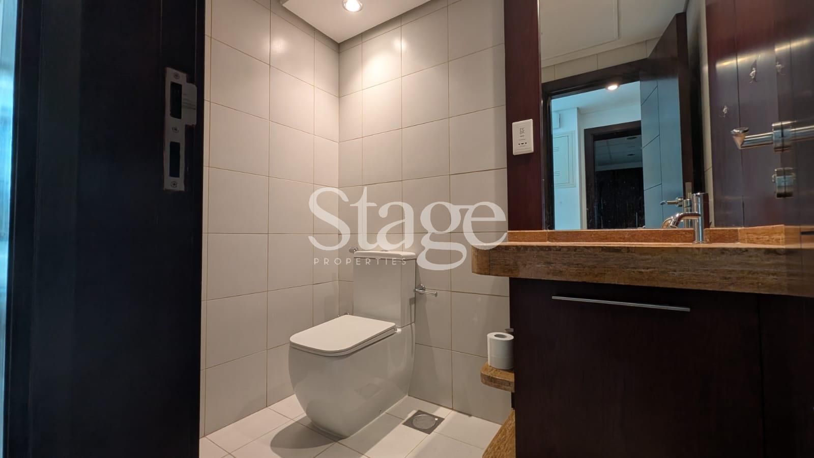 شقة من غرفة نوم للإيجار في Downtown Dubai، Dubai AP9216L