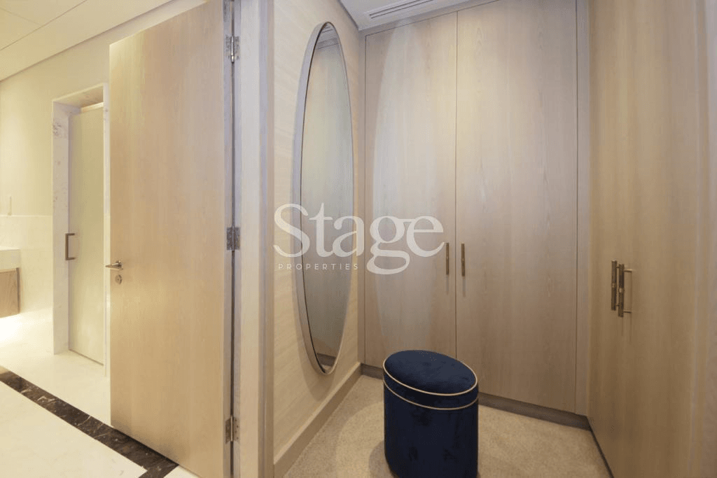 1 bedroom apartment for Rent in Palm Jumeirah, Dubai AP8165L