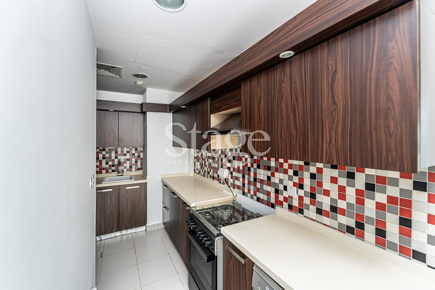 1 bedroom apartment for Rent in Palm Jumeirah, Dubai AP8189L