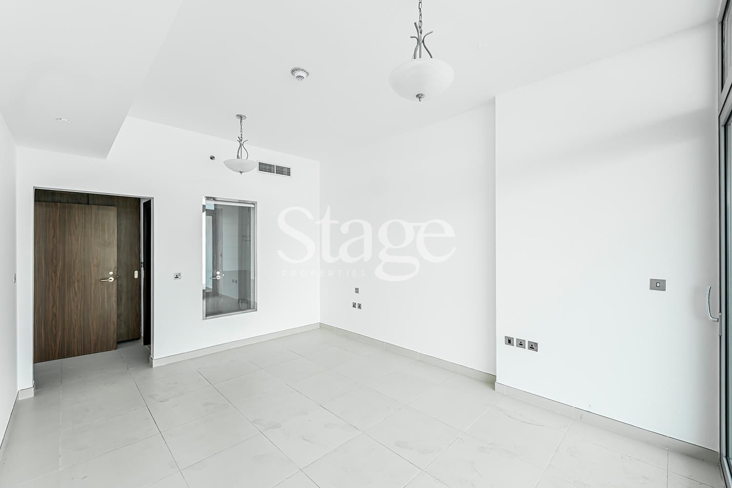 1 bedroom apartment for Rent in Palm Jumeirah, Dubai AP8189L