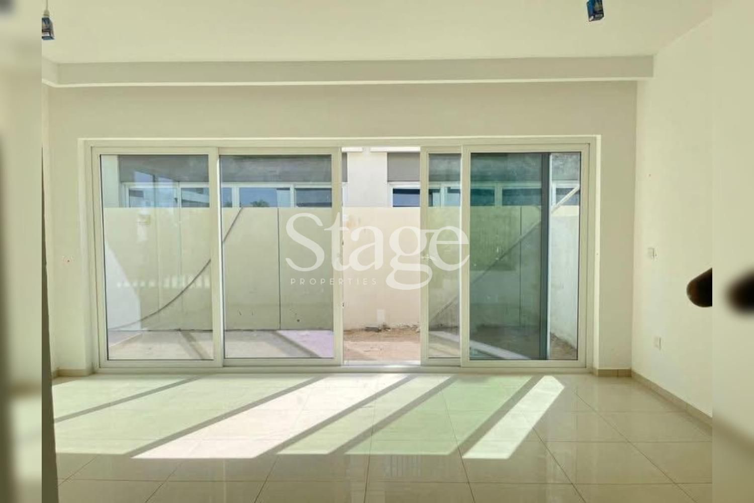 3 bedrooms Villas for Sale in Damac Hills 2, Dubai VI9164S