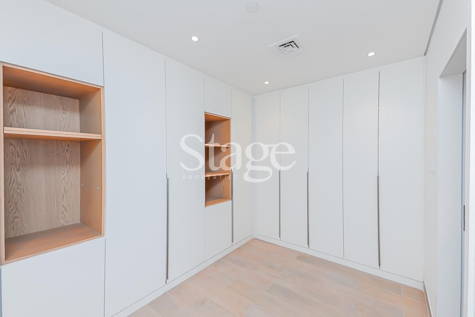 5 bedrooms Duplex for Sale in La Mer, Dubai DX9159S