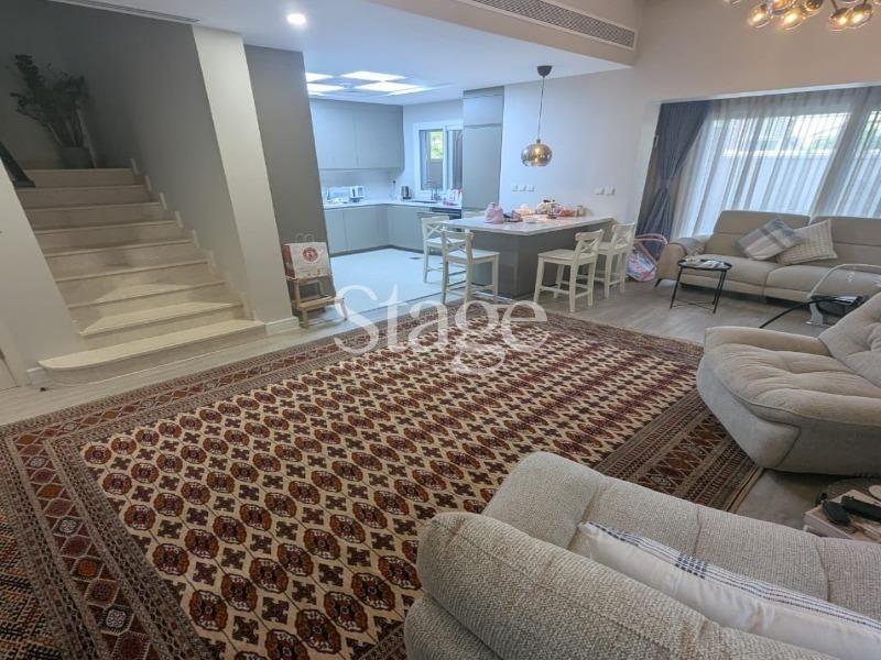 فيلا توأم من ٣ غرف نوم للبيع في Serena، Dubai VI9627S