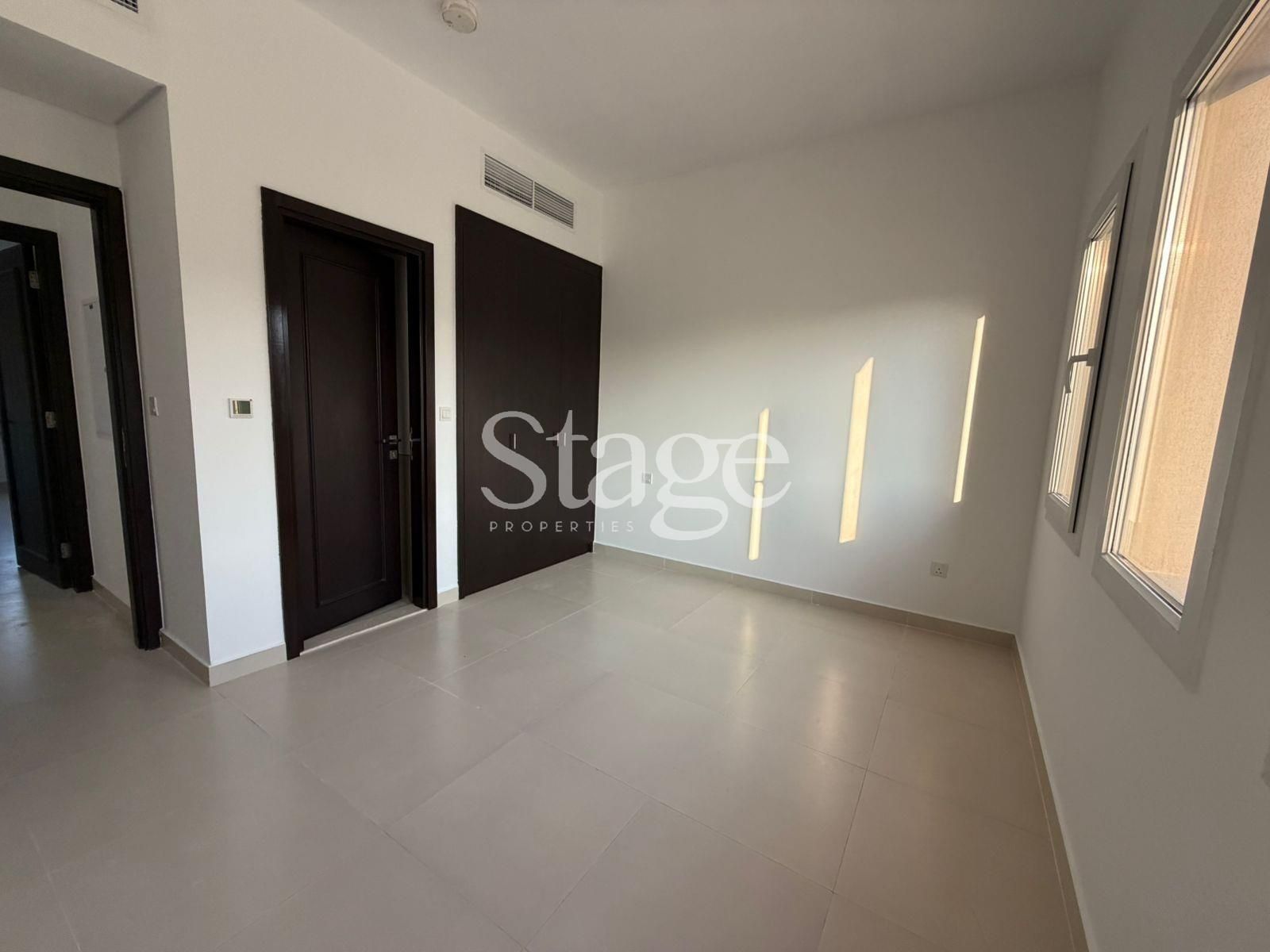 2 bedrooms Villas for Sale in Serena, Dubai VI9332S