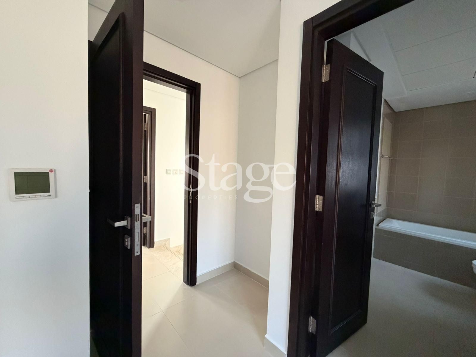 2 bedrooms Villas for Sale in Serena, Dubai VI9332S