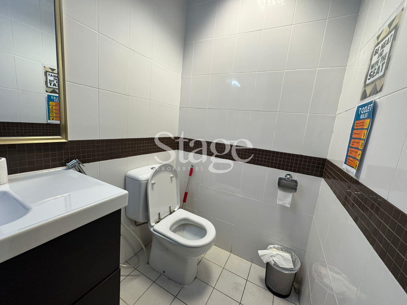 Office Space for Rent in Dubai Investment Park, Dubai OF8320L