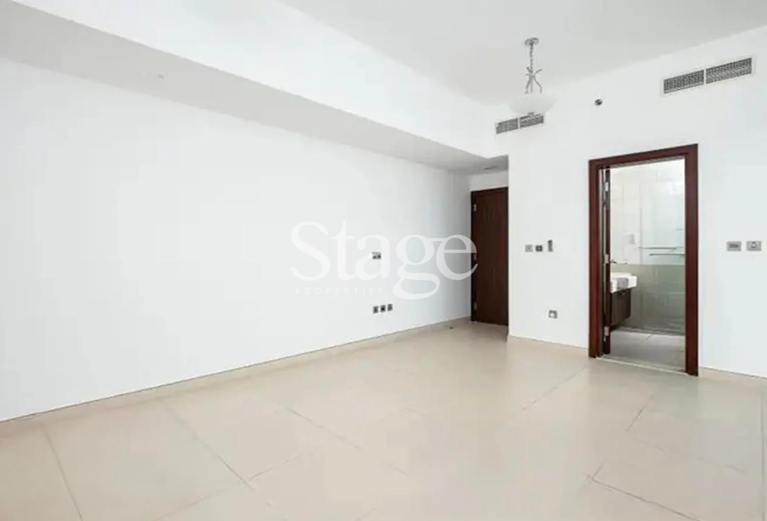 2 bedrooms apartment for Rent in Palm Jumeirah, Dubai AP7558L