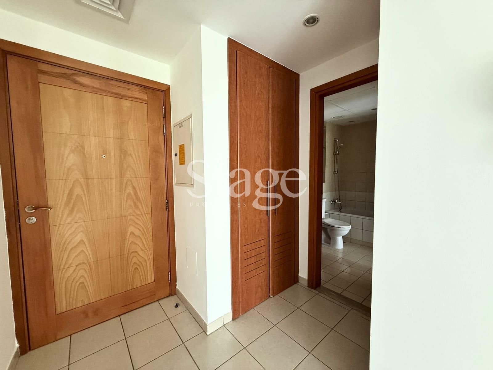 1 bedroom apartment for Rent in Greens, Dubai AP9790L