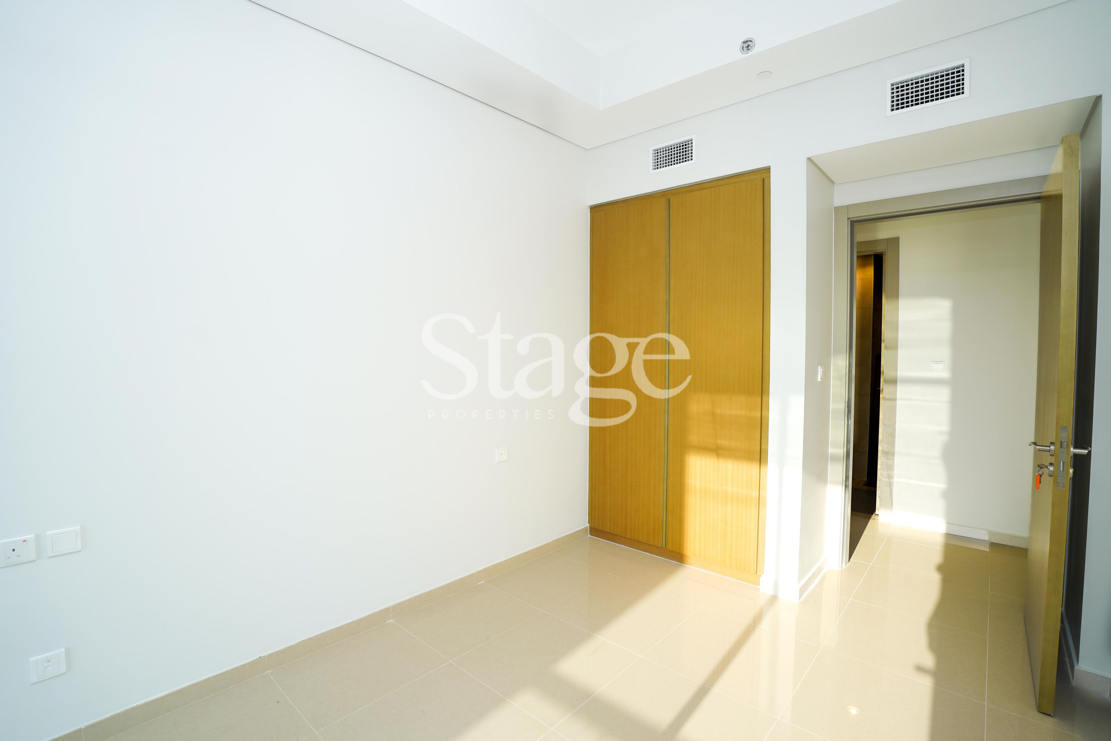 1 bedroom apartment for Rent in Business Bay, Dubai AP8655L