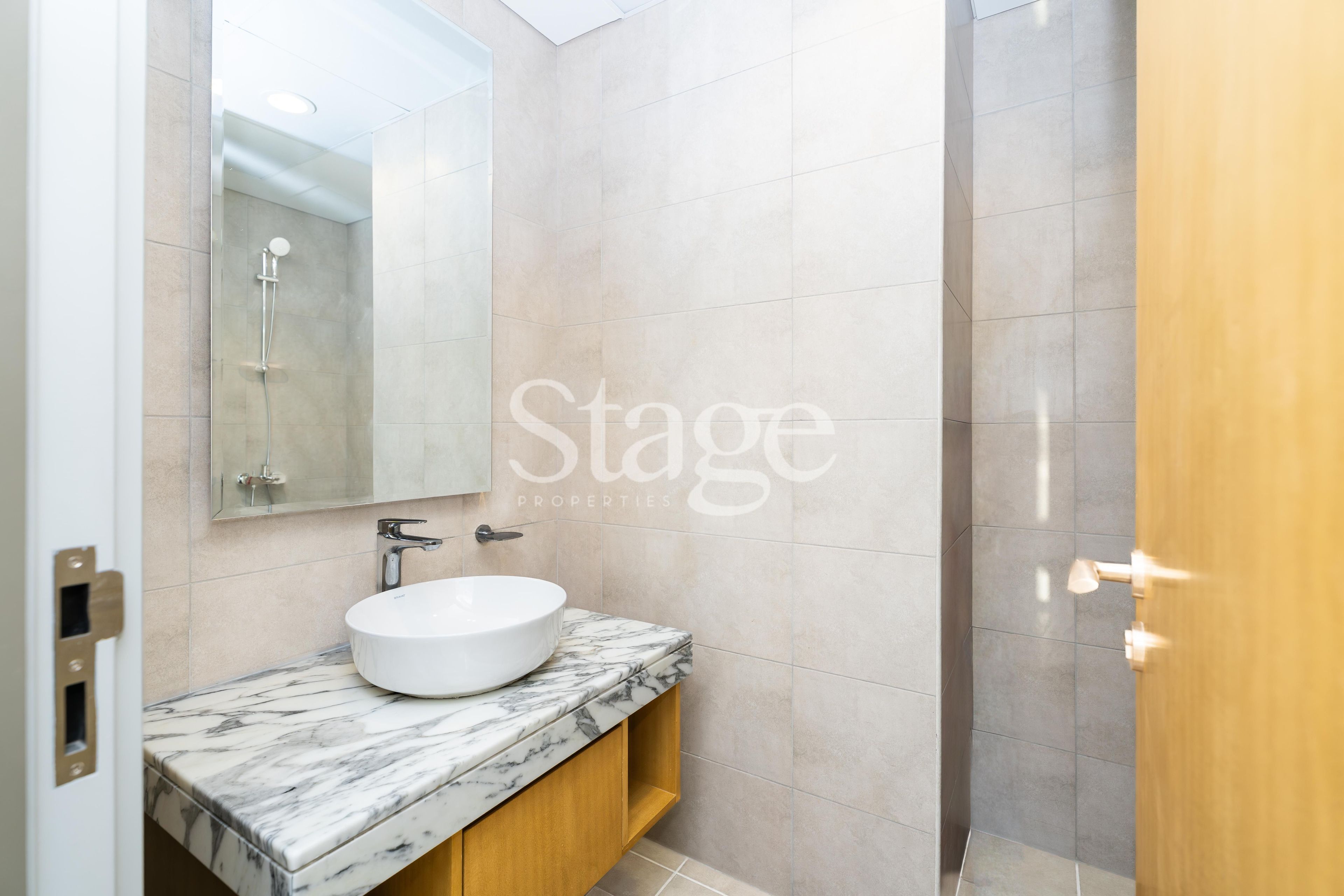 1 bedroom apartment for Rent in Business Bay, Dubai AP8655L