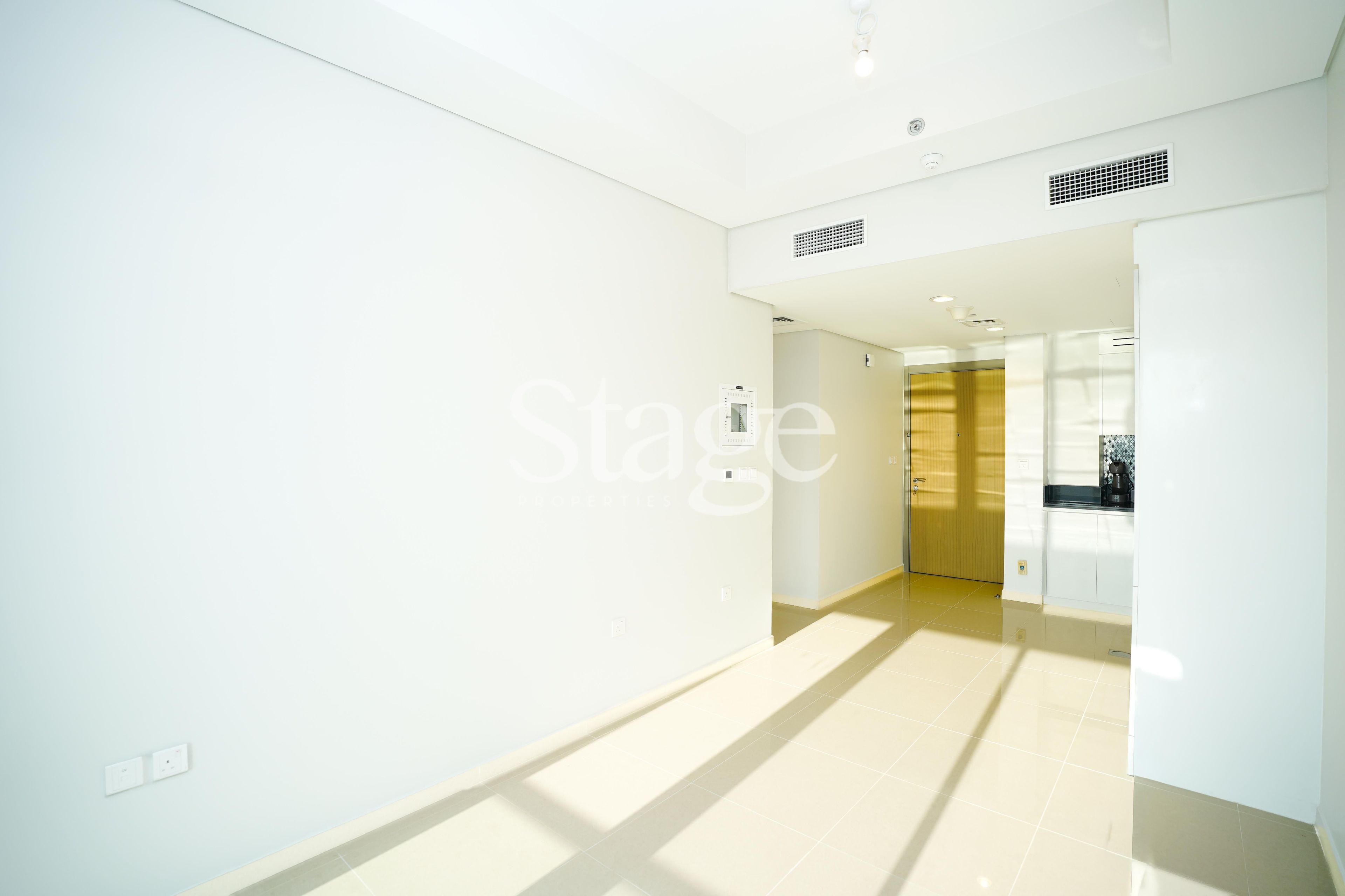 1 bedroom apartment for Rent in Business Bay, Dubai AP8655L