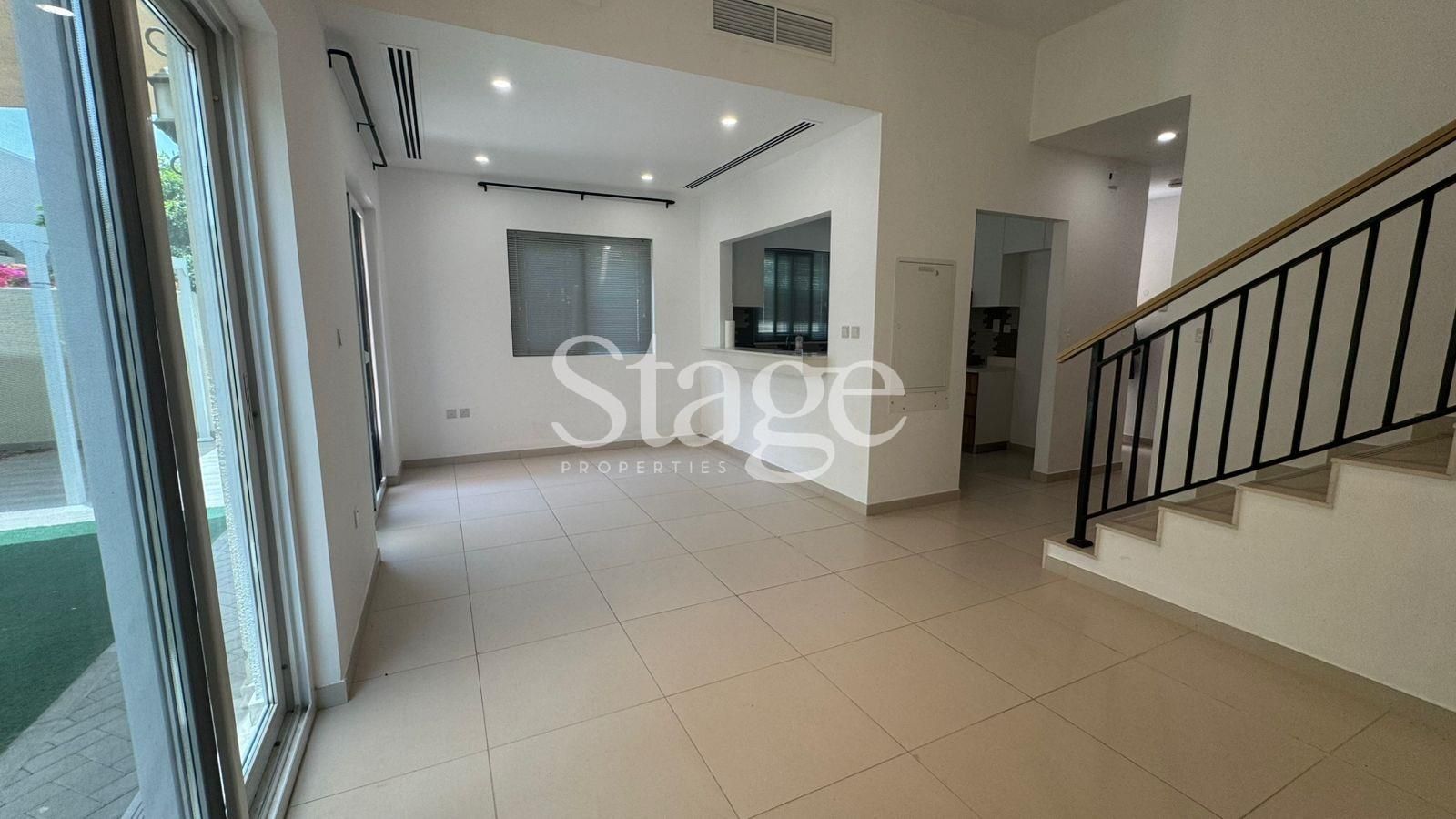 4 bedrooms Townhouse for Rent in Dubai Land, Dubai TH8288L