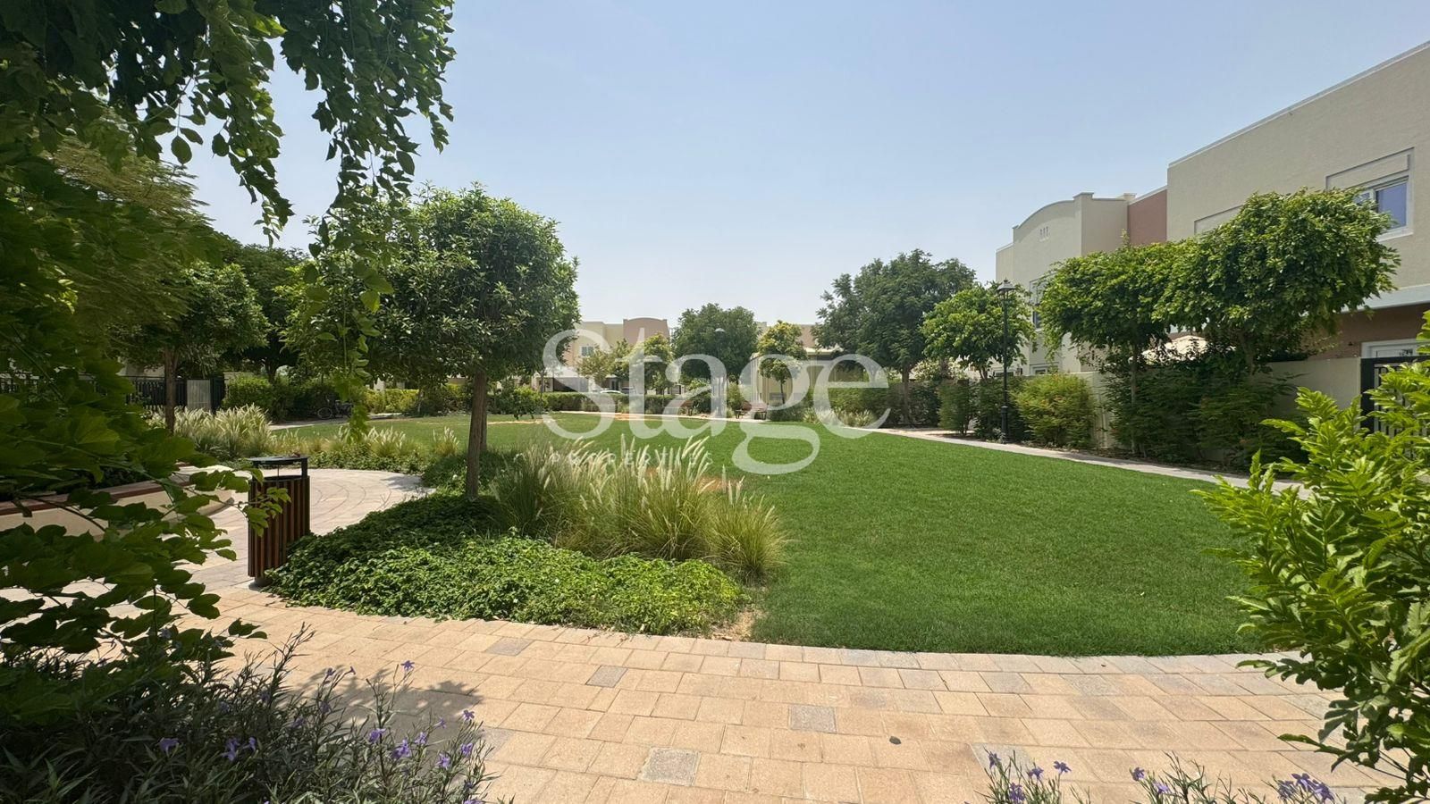 4 bedrooms Townhouse for Rent in Dubai Land, Dubai TH8288L