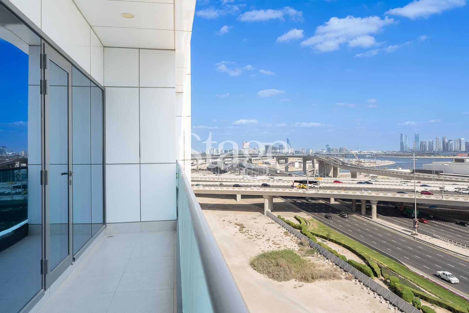 1 bedroom apartment for Sale in Business Bay, Dubai AP7569S