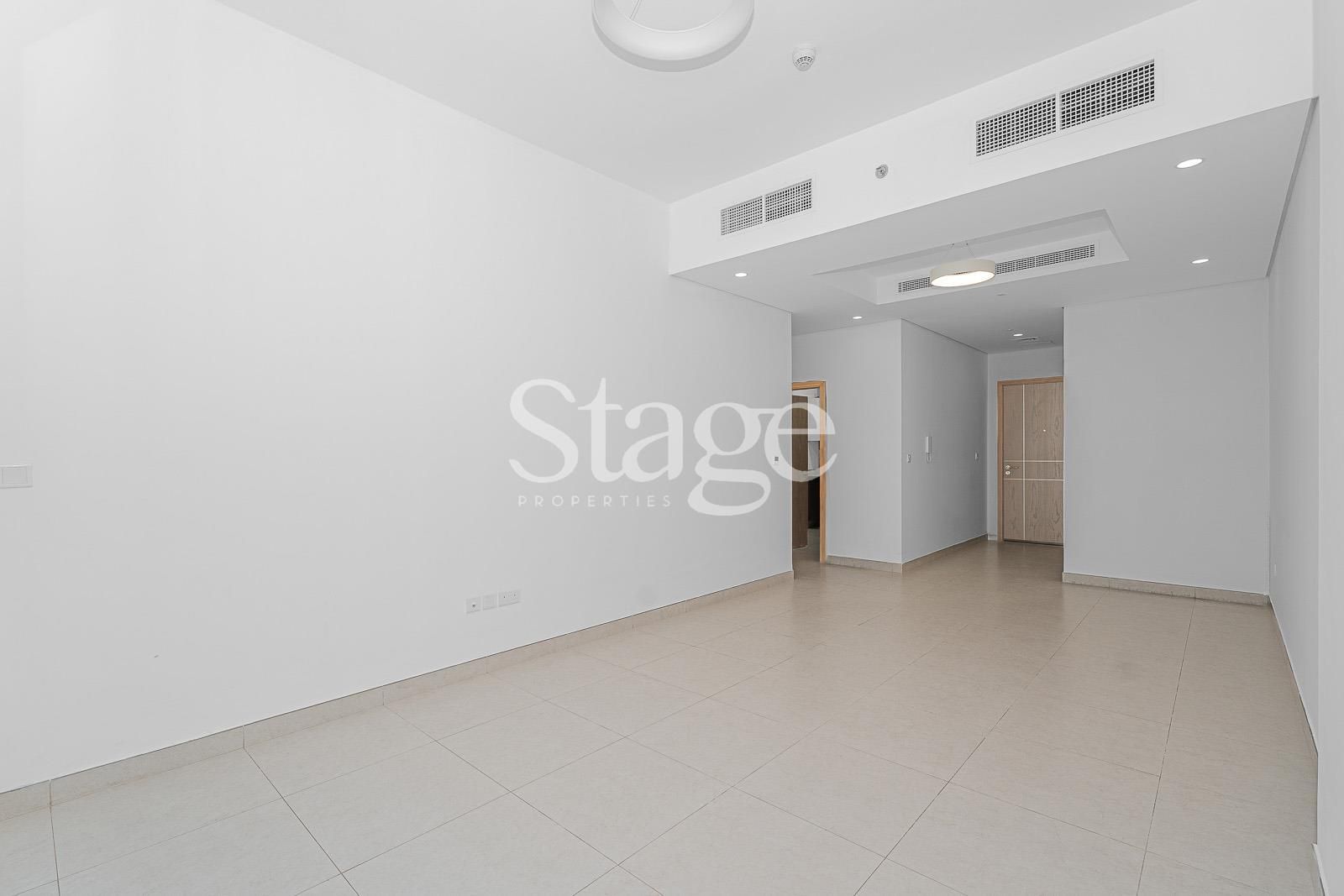 1 bedroom apartment for Sale in Business Bay, Dubai AP7569S