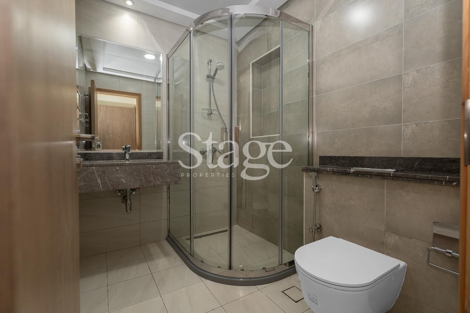 1 bedroom apartment for Sale in Business Bay, Dubai AP7569S