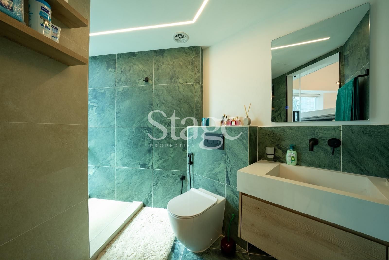 2 bedrooms apartment for Rent in Jumeirah Lake Towers, Dubai AP9961L