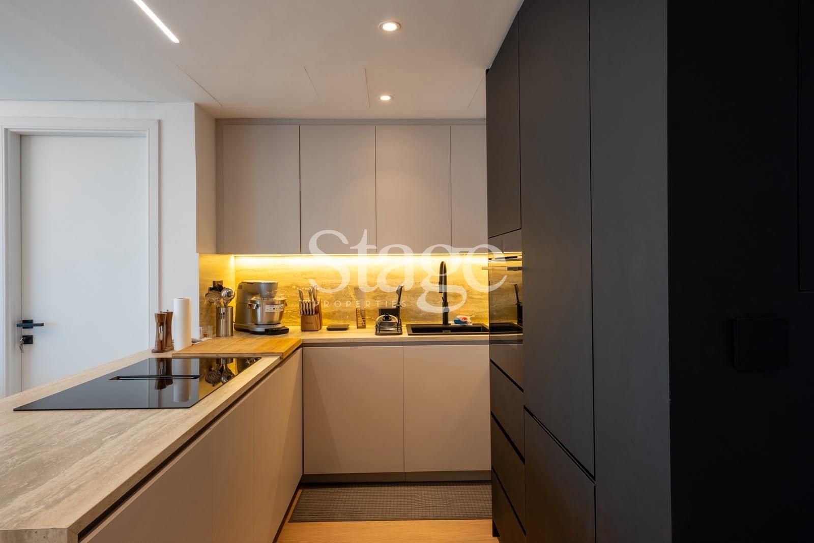 2 bedrooms apartment for Rent in Jumeirah Lake Towers, Dubai AP9961L