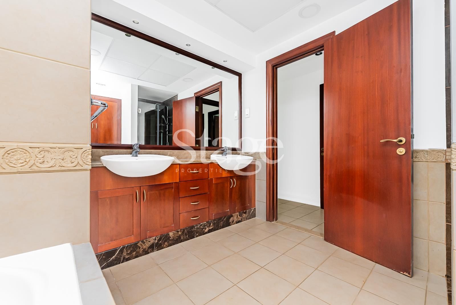 شقة من ٣ غرف نوم للإيجار في Dubai Marina، Dubai AP8227L