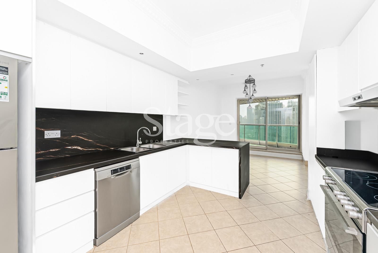 شقة من ٣ غرف نوم للإيجار في Dubai Marina، Dubai AP8227L