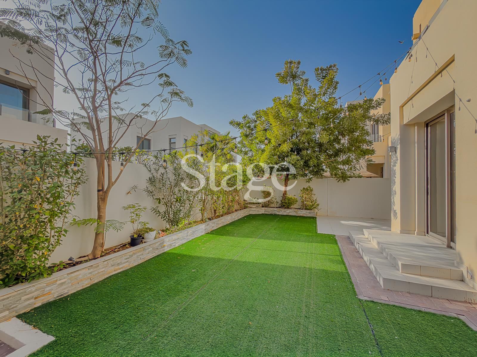 3 bedrooms Townhouse for Rent in Reem, Dubai TH8847L