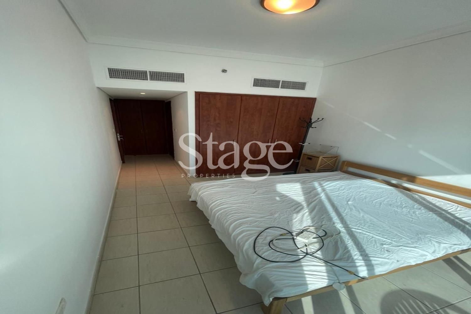 1 bedroom apartment for Rent in Jumeirah Lake Towers, Dubai AP8832L