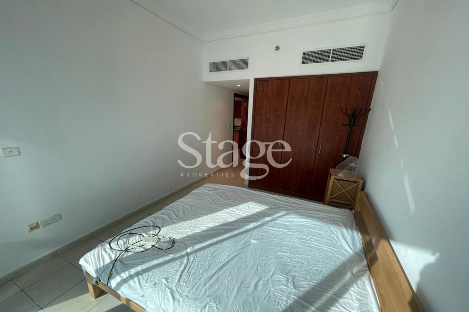 1 bedroom apartment for Rent in Jumeirah Lake Towers, Dubai AP8832L