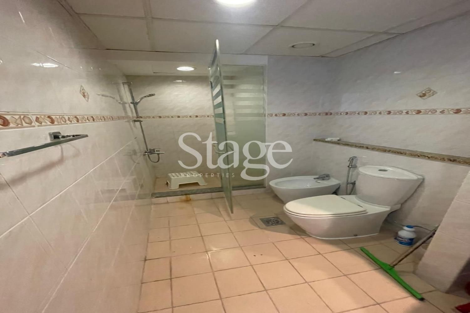 1 bedroom apartment for Rent in Jumeirah Lake Towers, Dubai AP8832L