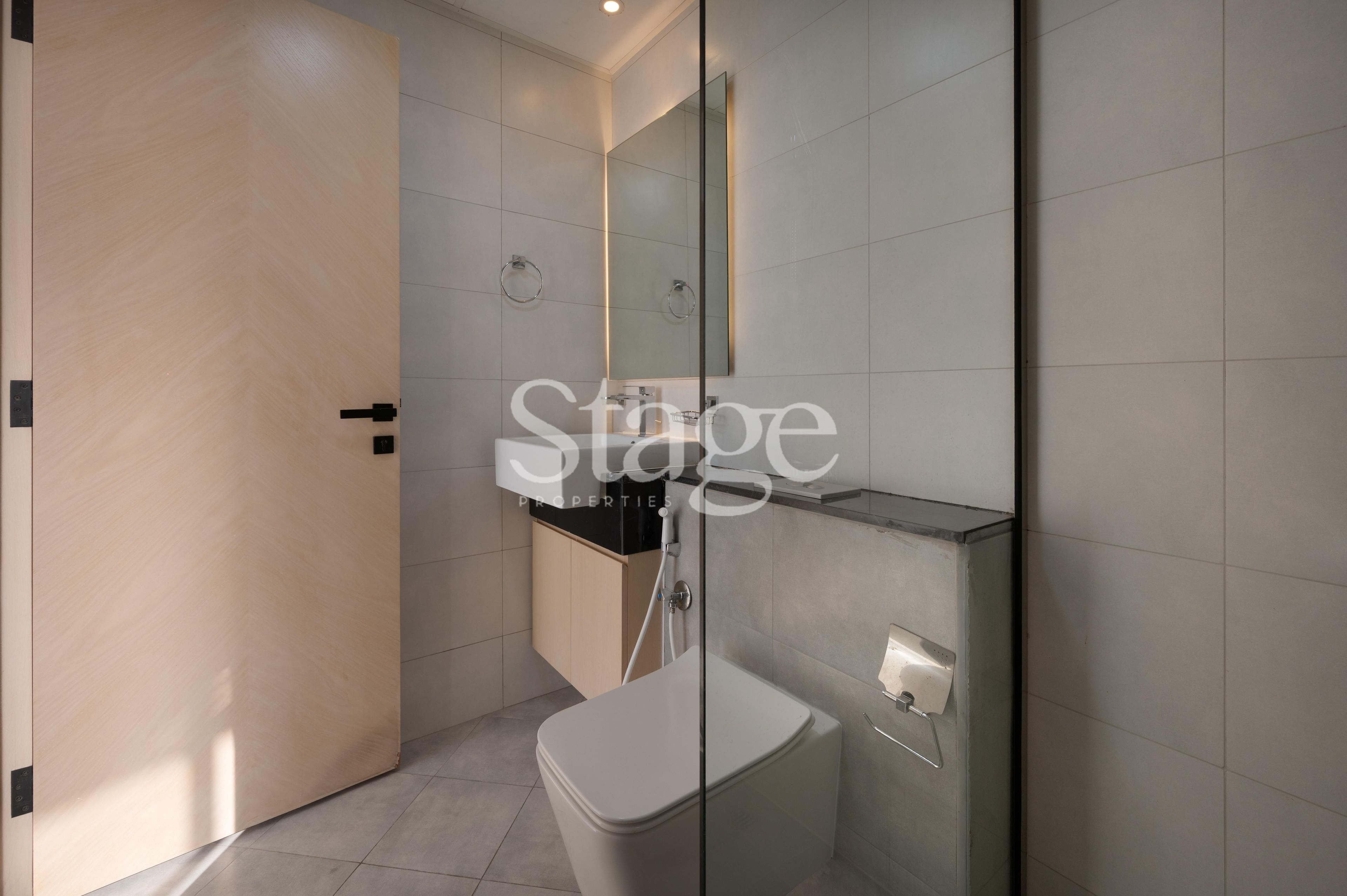 3 bedrooms apartment for Sale in Al Jaddaf, Dubai AP8309S