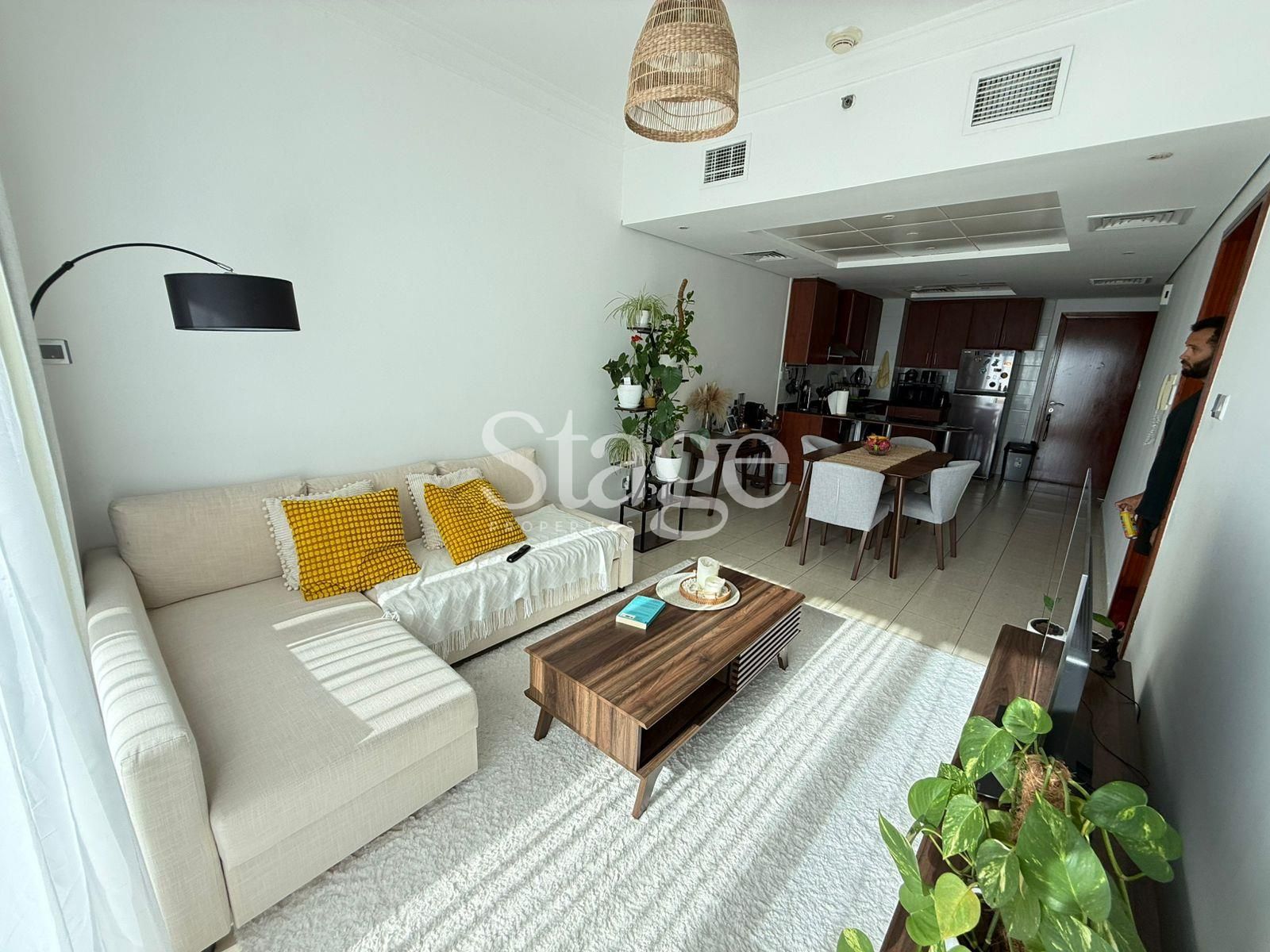 1 bedroom apartment for Rent in Jumeirah Lake Towers, Dubai AP10172L