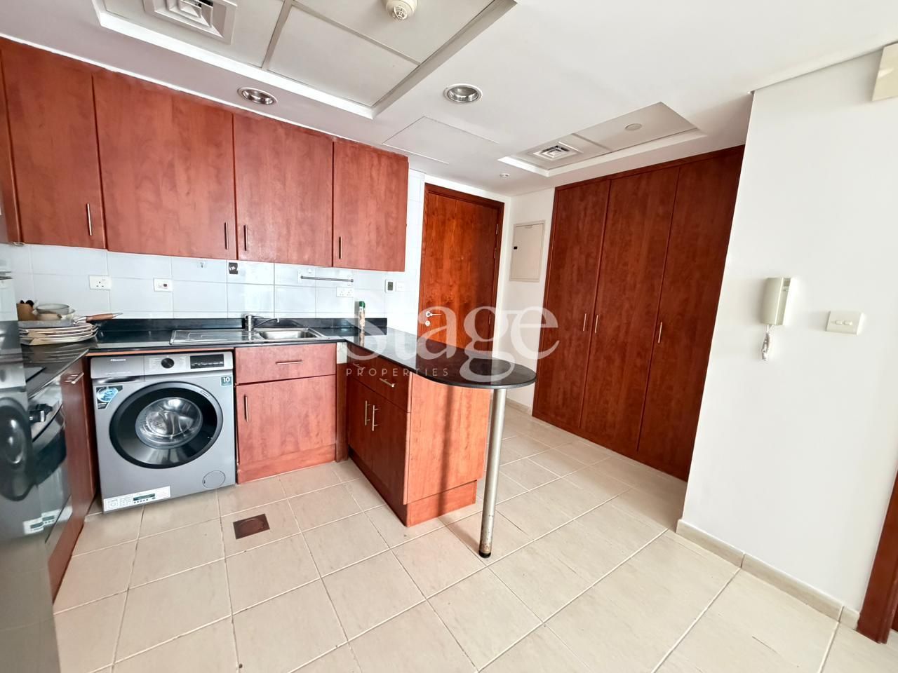1 bedroom apartment for Rent in Jumeirah Lake Towers, Dubai AP10172L