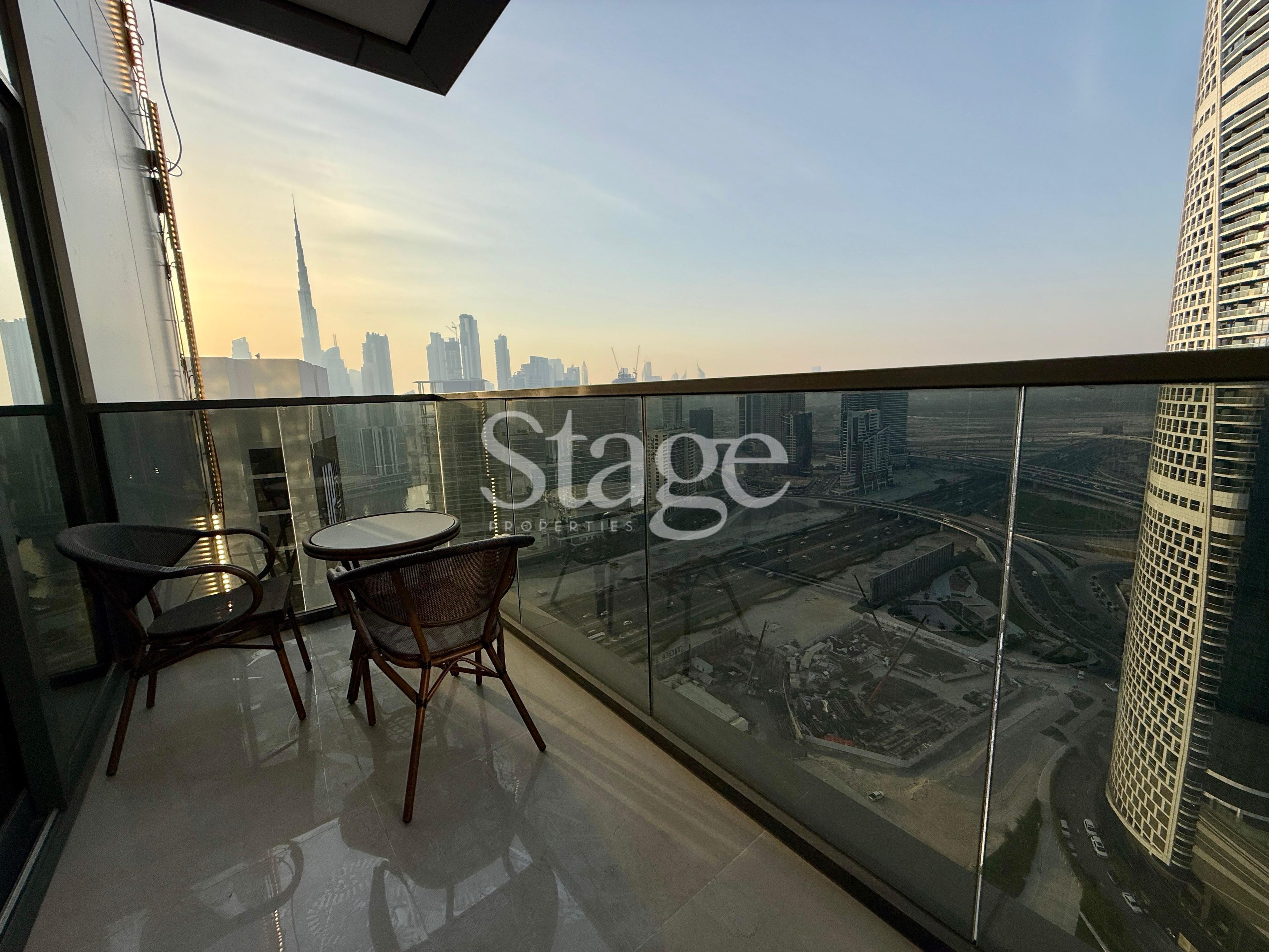 1 bedroom apartment for Sale in Business Bay, Dubai AP8094S