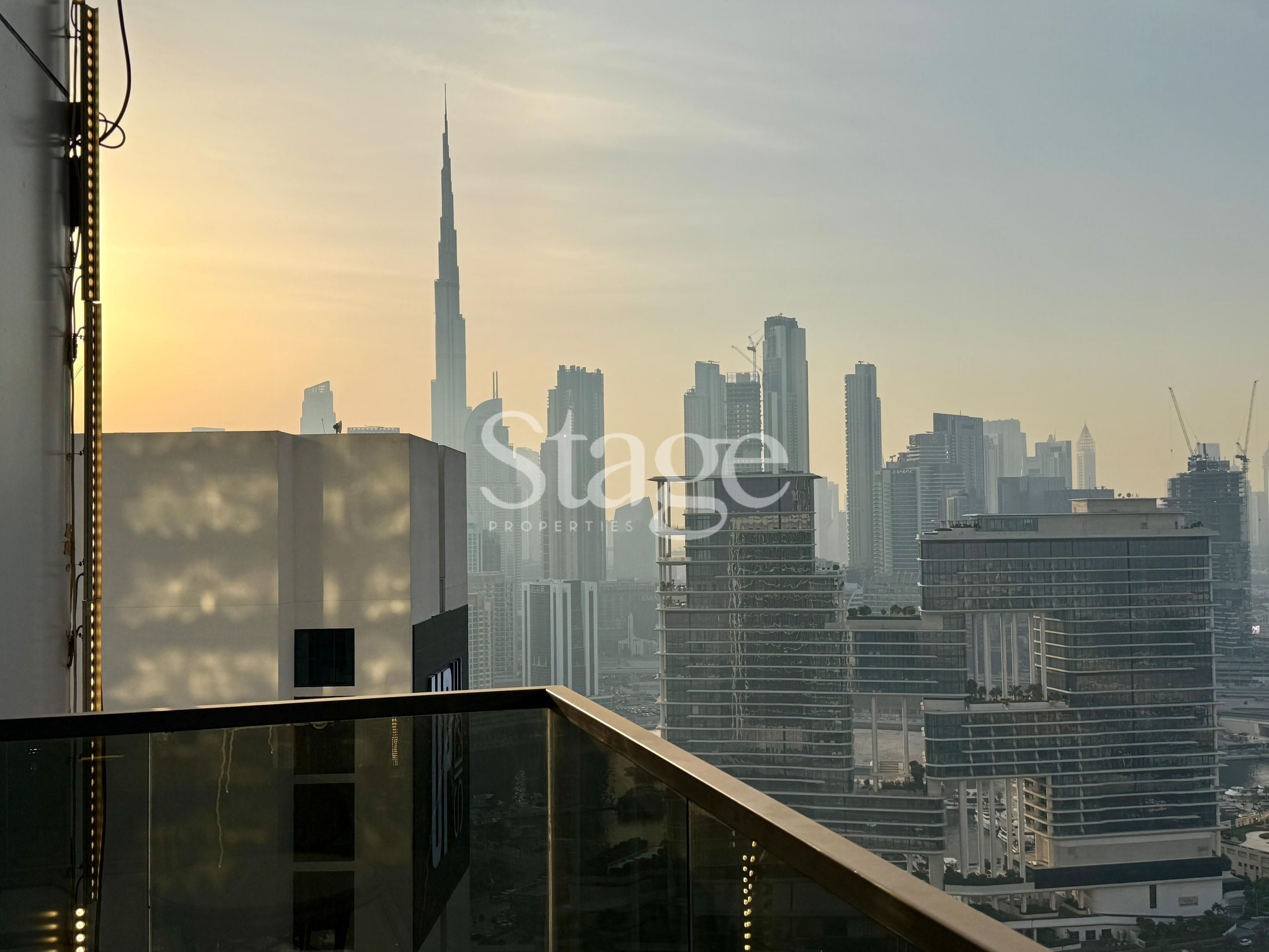 1 bedroom apartment for Sale in Business Bay, Dubai AP8094S