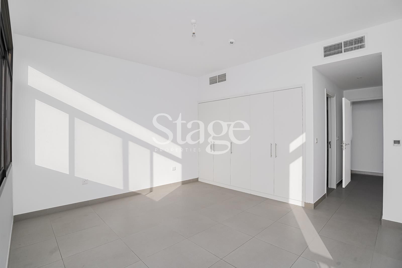 تاون هاوس من ٣ غرف نوم للإيجار في Town Square، Dubai TH8111L