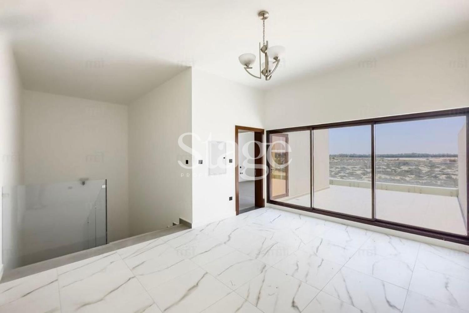 Vacant | Brand new | Single row | Near to Park